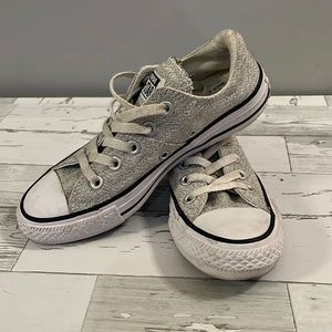Girls Size 5 Grey Canvas Converse Sneaker